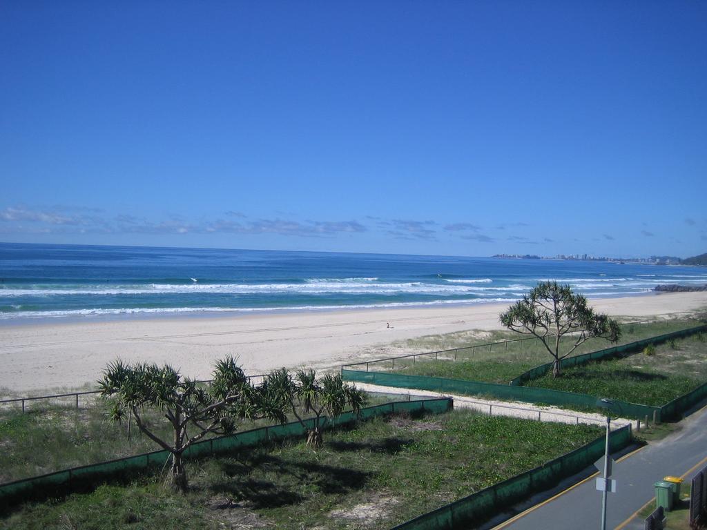 Casablanca Palms Hotel Gold Coast Exterior photo
